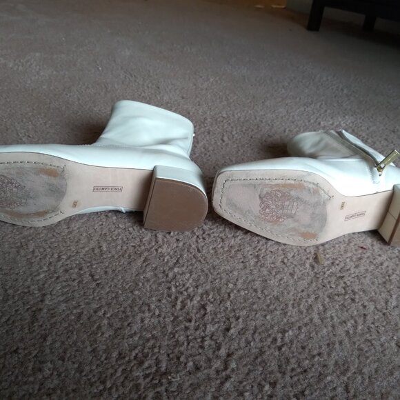 Vince Camuto ankle boots in ivory - Picture 9 of 11